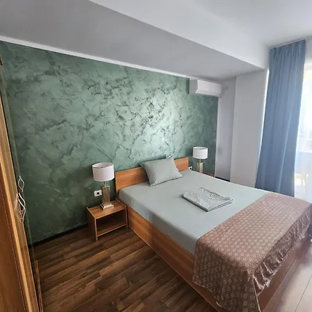 Luxury Summerland
